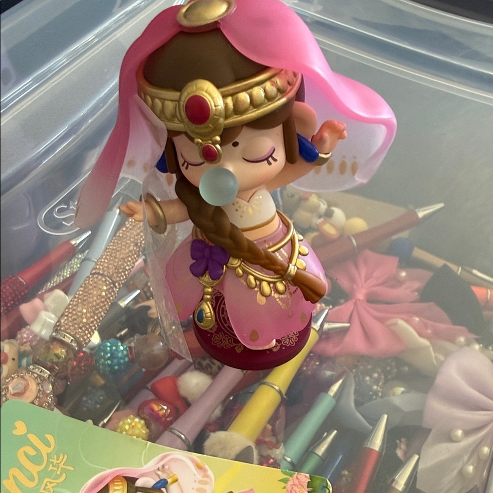 Pink and Gold Dancing Doll - Picture 7 of 7